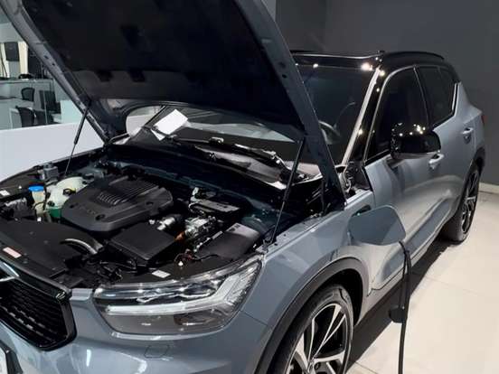VOLVO-XC40-1.5 T5 RECHARGE R-DESIGN GEARTRONIC VOLVO-XC40-2021