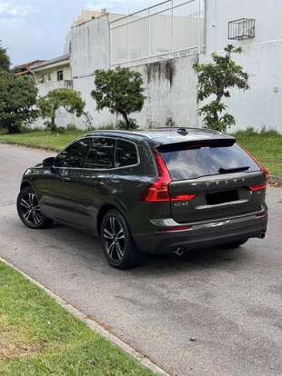 VOLVO-XC60-2018