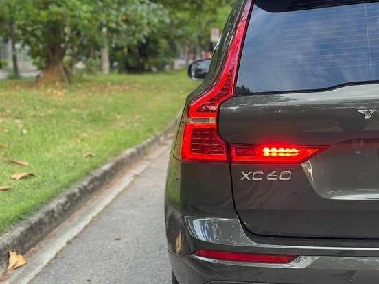 VOLVO-XC60-2.0 T5 GASOLINA MOMENTUM AWD GEARTRONIC VOLVO-XC60-2018