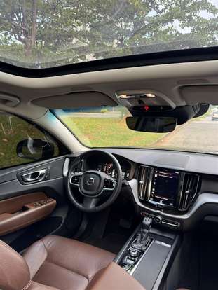 VOLVO-XC60-2.0 T5 GASOLINA MOMENTUM AWD GEARTRONIC VOLVO-XC60-2018