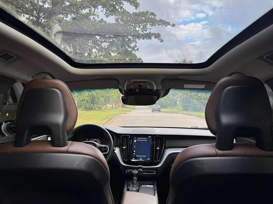 VOLVO-XC60-2.0 T5 GASOLINA MOMENTUM AWD GEARTRONIC VOLVO-XC60-2018