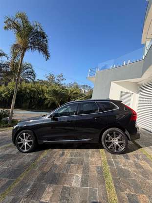 VOLVO-XC60-2021