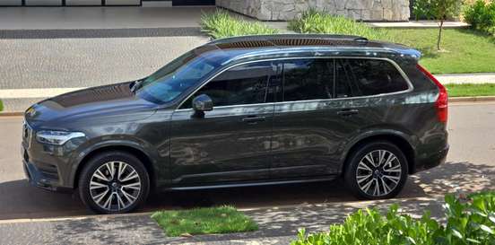 VOLVO-XC90-2019