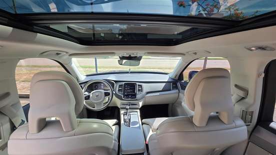 VOLVO-XC90-2019