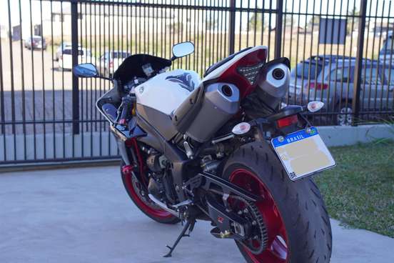 YAMAHA-YZF R1-2012