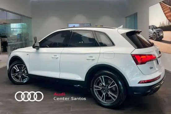 AUDI-Q5-2024