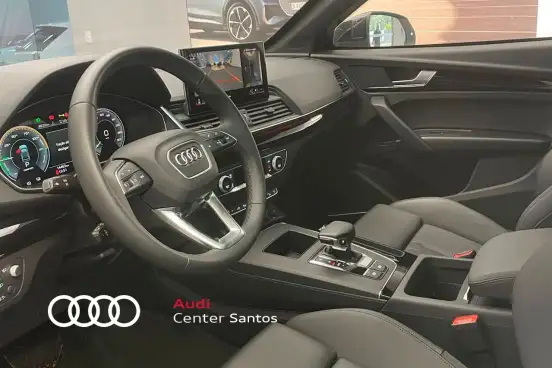 AUDI-Q5-2024