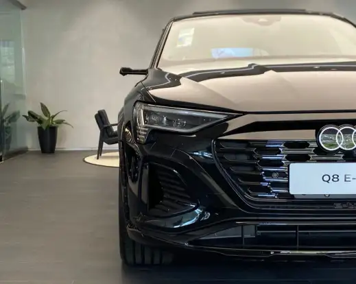 AUDI-SQ8 E-TRON-2023