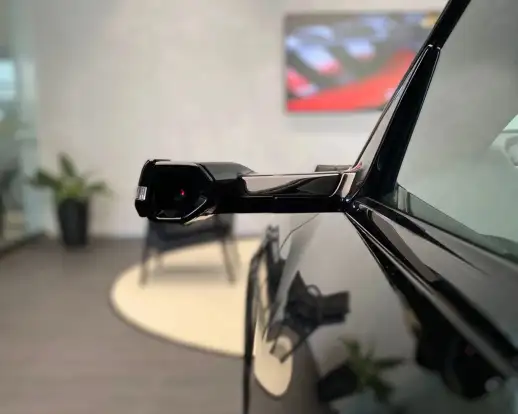 AUDI-SQ8 E-TRON-2023