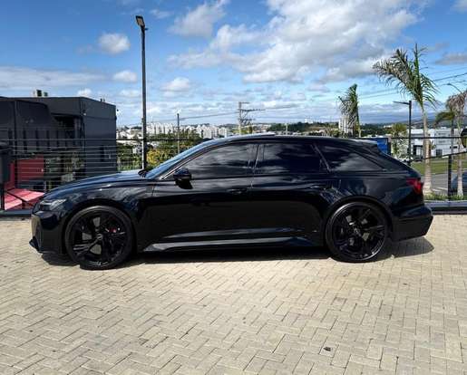 AUDI-RS6-2025