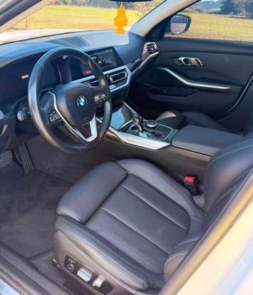 BMW-320i-2020