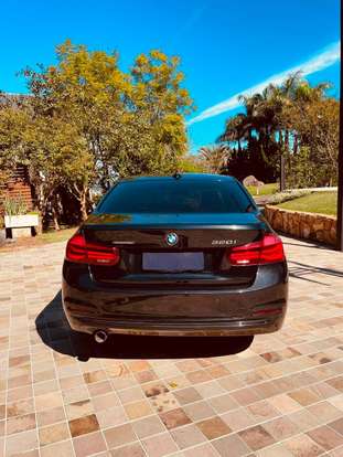 BMW-320i-2018