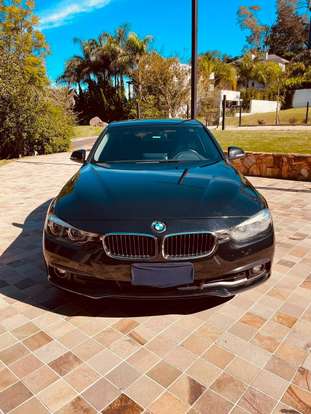 BMW-320i-2018