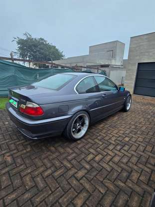 BMW-328i-2000
