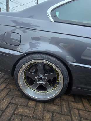 BMW-328i-2000