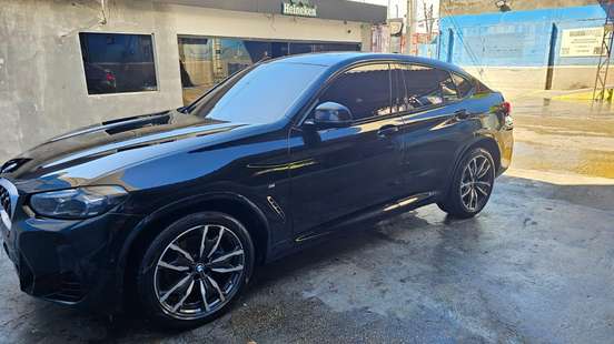 BMW-X4-2023