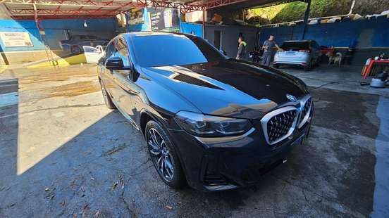 BMW-X4-2023