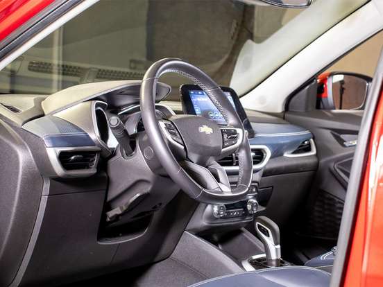 CHEVROLET-TRACKER-2024