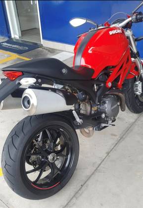 DUCATI MONSTER 796 