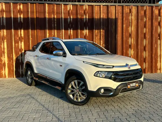 FIAT TORO 2.0 16V TURBO DIESEL RANCH 4WD AT9 FIAT TORO 2.0 16V TURBO DIESEL RANCH 4WD AT9