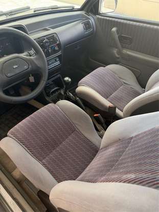 FORD-ESCORT-1990