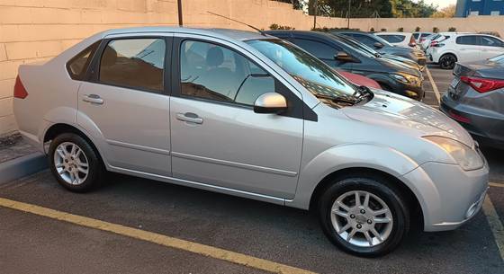 FORD FIESTA 1.6 MPI SEDAN 8V FLEX 4P MANUAL