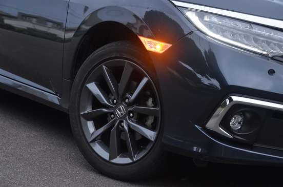 HONDA-CIVIC-2021