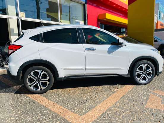 HONDA-HR-V-2017