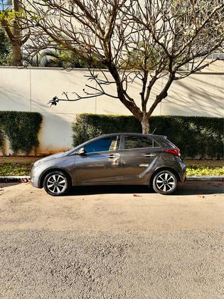 HYUNDAI HB20 1.6 PREMIUM 16V FLEX 4P AUTOMÁTICO