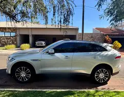 JAGUAR F-PACE 2.0 16V INGENIUM PRESTIGE AWD 4P AUTOMÁTICO JAGUAR F-PACE 2.0 16V INGENIUM PRESTIGE AWD 4P AUTOMÁTICO