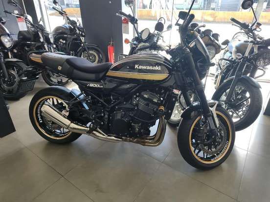 KAWASAKI-Z900RS-2021
