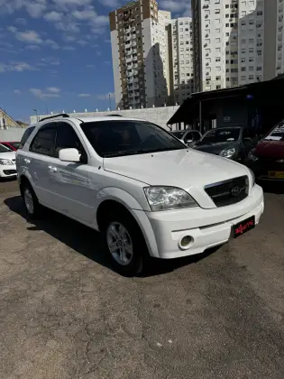 KIA SORENTO 2.5 LX 4X4 16V DIESEL 4P MANUAL KIA SORENTO 2.5 LX 4X4 16V DIESEL 4P MANUAL