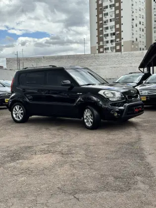 KIA SOUL 1.6 EX 16V FLEX 4P MANUAL KIA SOUL 1.6 EX 16V FLEX 4P MANUAL