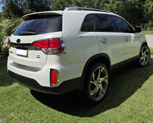 KIA-SORENTO-2014