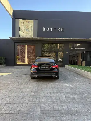 MERCEDES-BENZ-A 200-2019