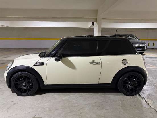 MINI-COOPER-2010