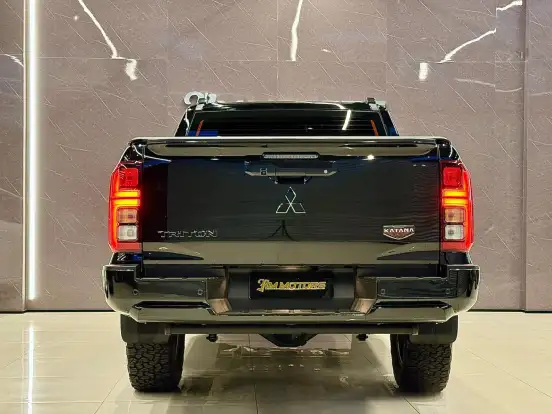 MITSUBISHI-TRITON-2026