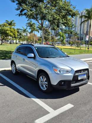 MITSUBISHI-ASX-2012