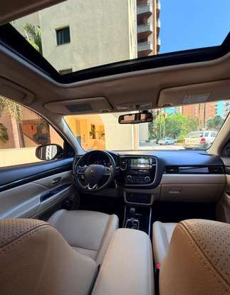 MITSUBISHI-OUTLANDER-2018