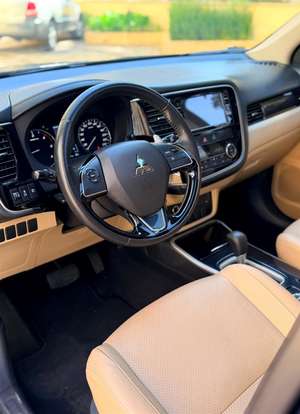 MITSUBISHI-OUTLANDER-2018