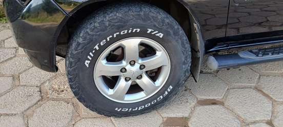 MITSUBISHI-PAJERO-2007