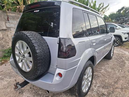 MITSUBISHI-PAJERO TR4-2010