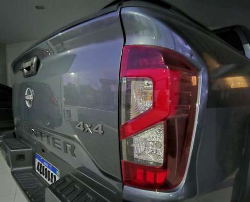 NISSAN-FRONTIER-2024