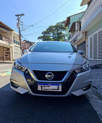NISSAN-VERSA-2023