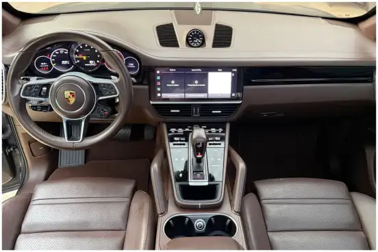 PORSCHE-CAYENNE-2021