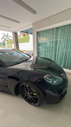 PORSCHE-PANAMERA-2023