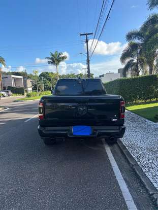 RAM-1500-5.7 V8 GASOLINA REBEL CD 4X4 AUTOMÁTICO RAM-1500-2023