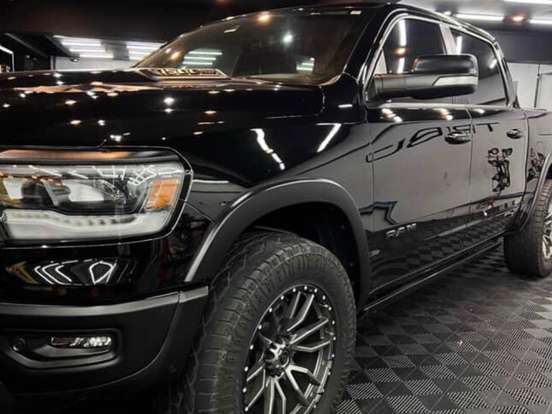 RAM-1500-5.7 V8 GASOLINA REBEL CD 4X4 AUTOMÁTICO RAM-1500-2022