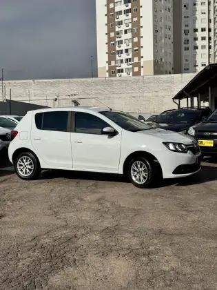 RENAULT SANDERO 1.6 EXPRESSION 8V FLEX 4P MANUAL RENAULT SANDERO 1.6 EXPRESSION 8V FLEX 4P MANUAL