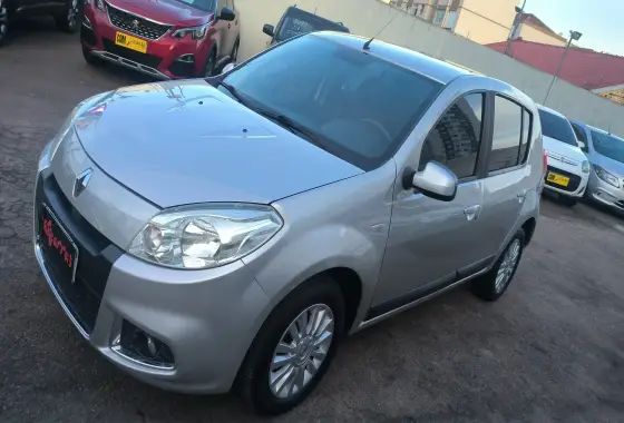 RENAULT SANDERO 1.6 PRIVILÉGE 8V HI-FLEX 4P MANUAL RENAULT SANDERO 1.6 PRIVILÉGE 8V HI-FLEX 4P MANUAL